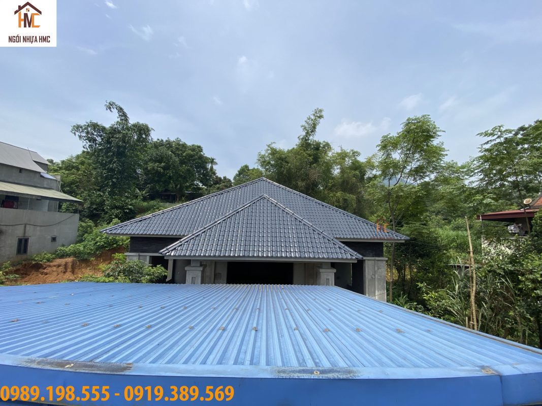 Ngói nhựa HMC