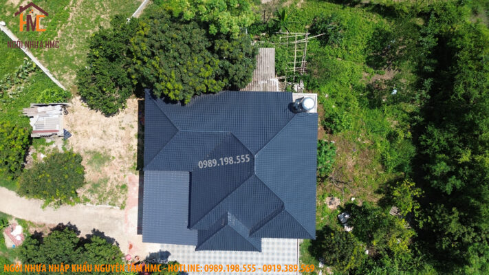 nhà sử dụng ngói nhựa HMC