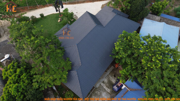 nhà sử dụng ngói nhựa HMC