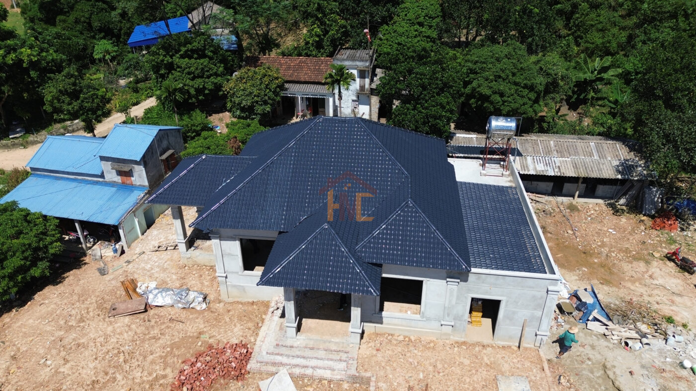 nhà sử dụng ngói nhựa HMC