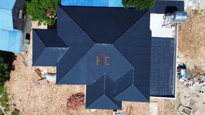 nhà sử dụng ngói nhựa HMC