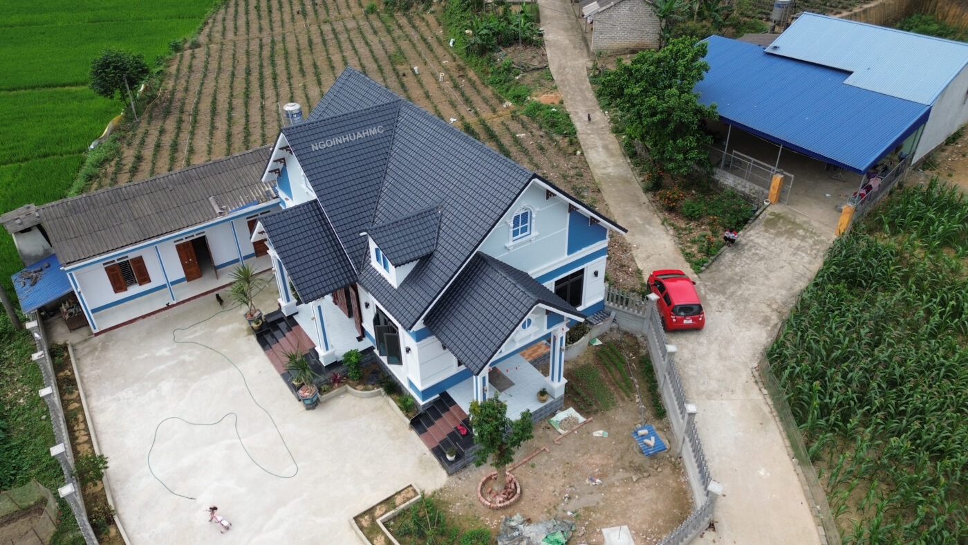 nhà sử dụng ngói nhựa HMC
