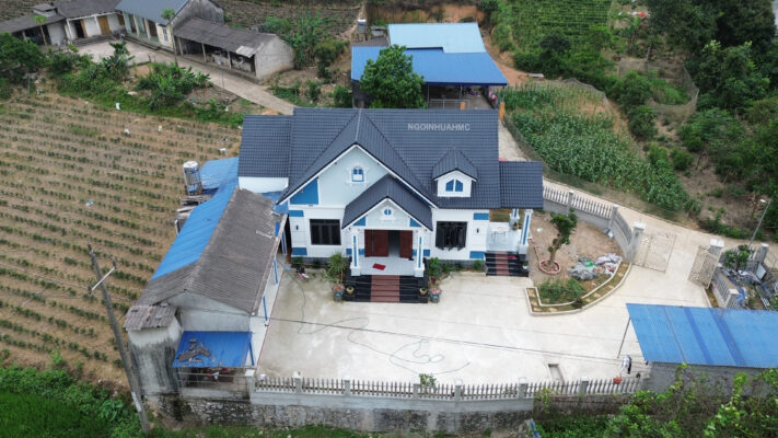 nhà sử dụng ngói nhựa HMC