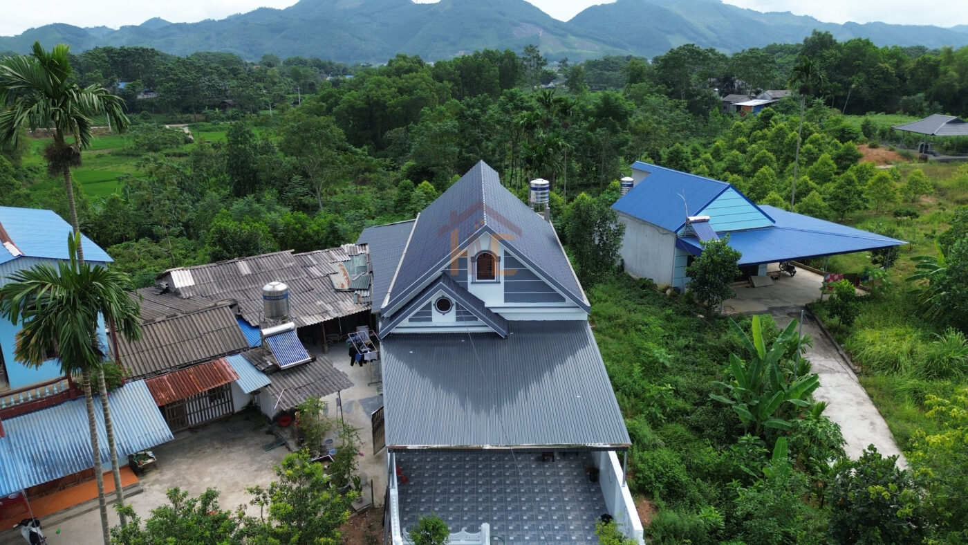 nhà sử dụng ngói nhựa HMC
