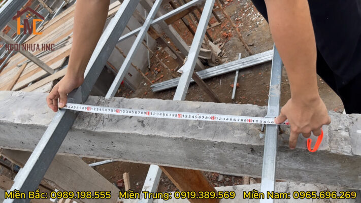kiểm tra khung kèo mái nhựa