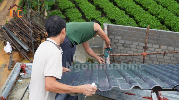 Ngói nhựa trọng lượng nhẹ