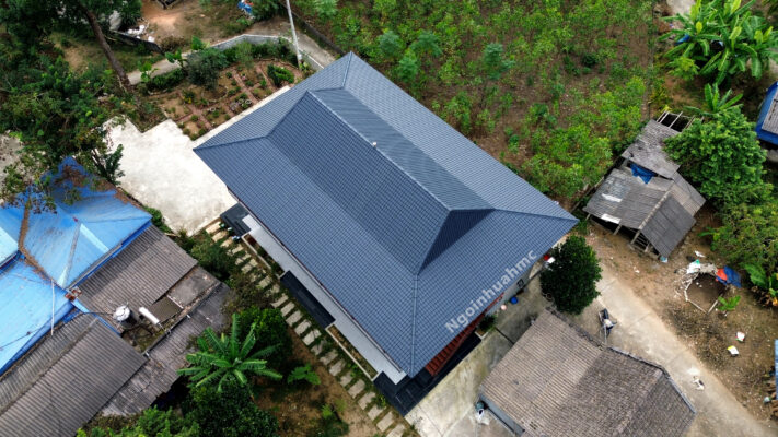Nhà Sàn sử dụng ngói nhựa HMC